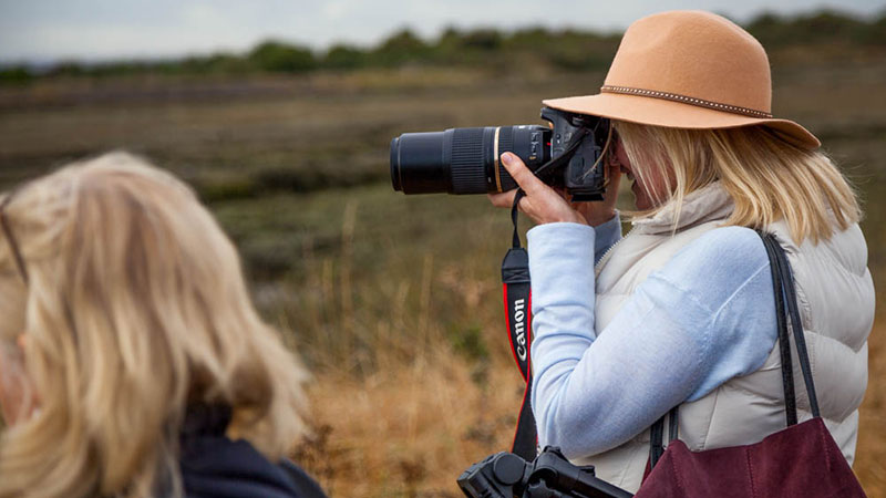 چگونه در سفرها زیباتر عکاسی کنید؟