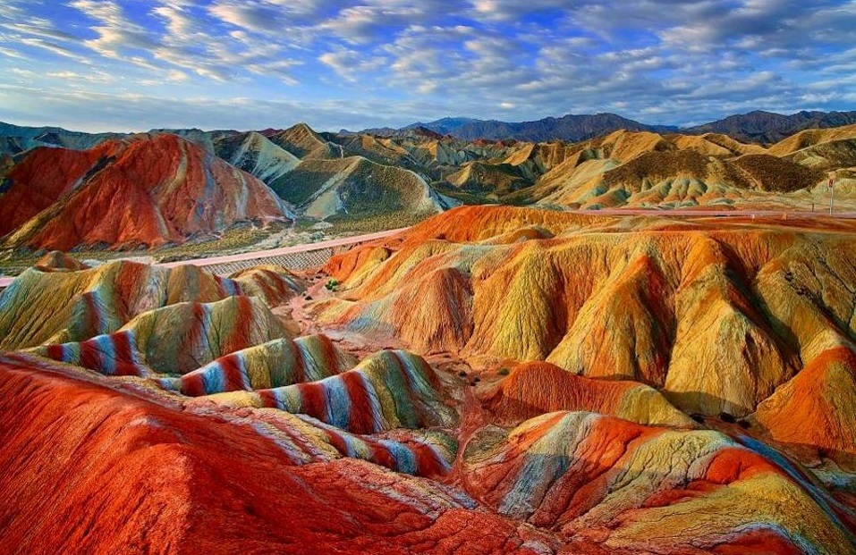 کوه های رنگی