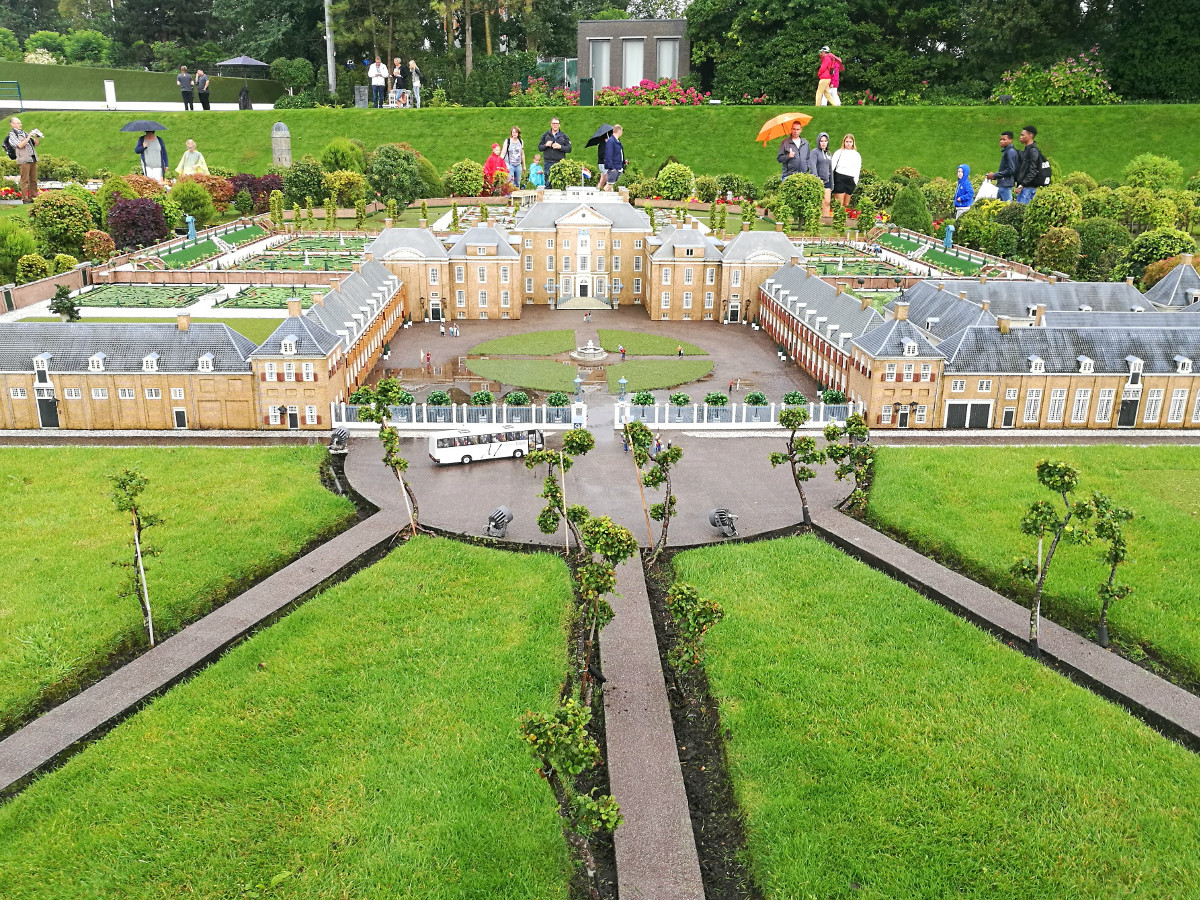 پارک مینیاتوری مادورودام، هلند